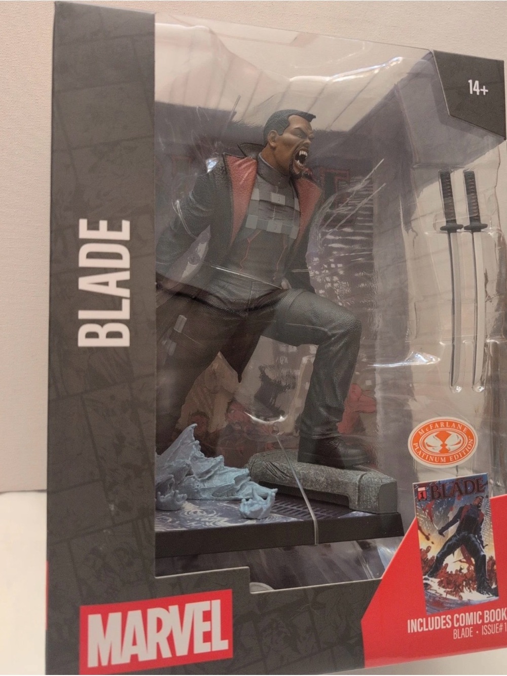 Marvel 1:6 Scale Blade Platinum Ed With Comic Book McFarlane Figure Statue 12”